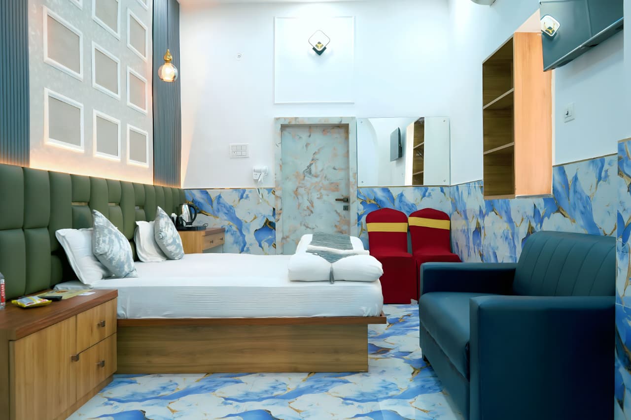 Shalimar Palace luxury hotel exterior at Civil Lines, Raebareli